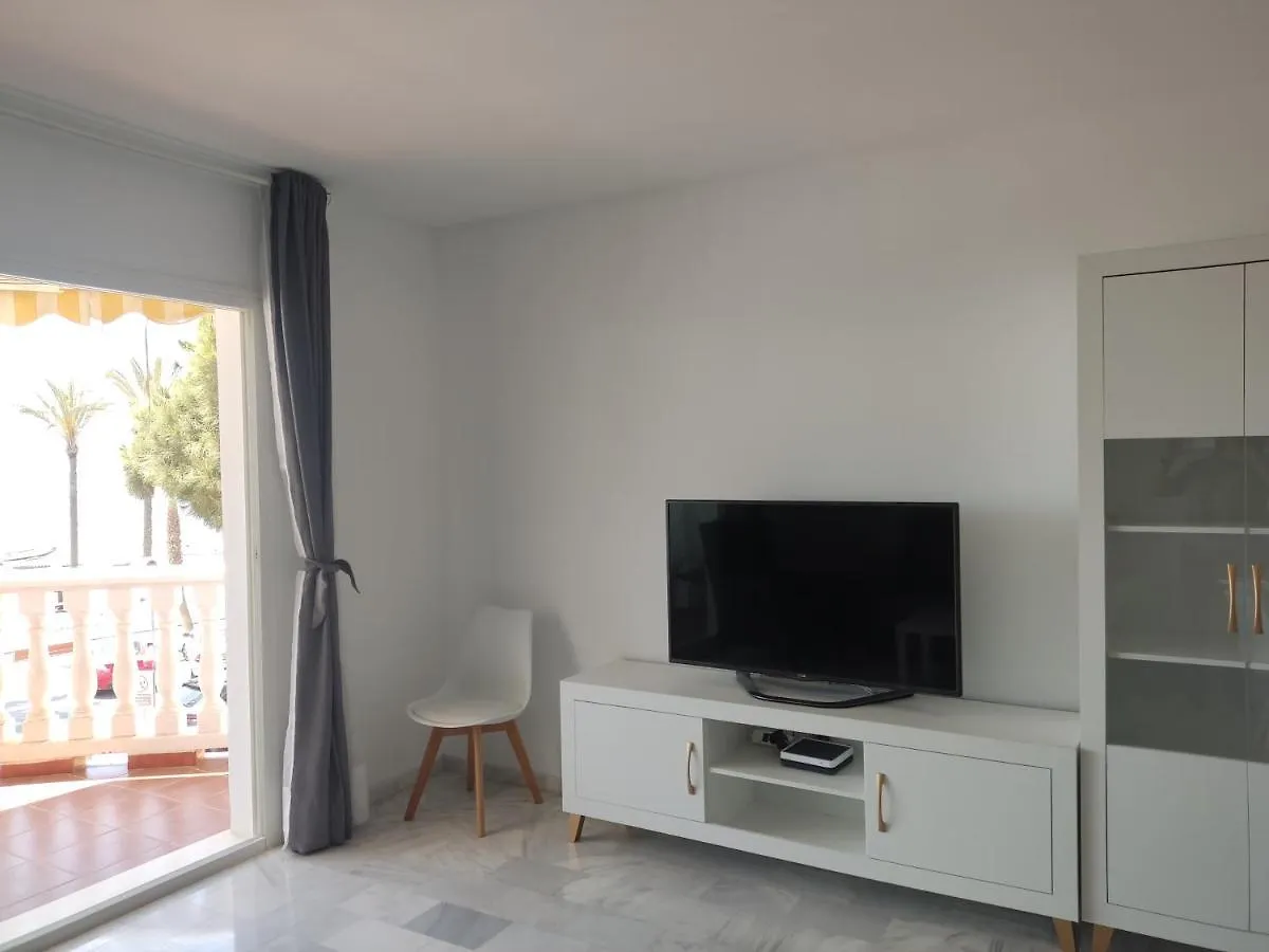 Apartamento MORCHE -TORROX PRIMERA LINEA DE PLAYA 0*, Torrox